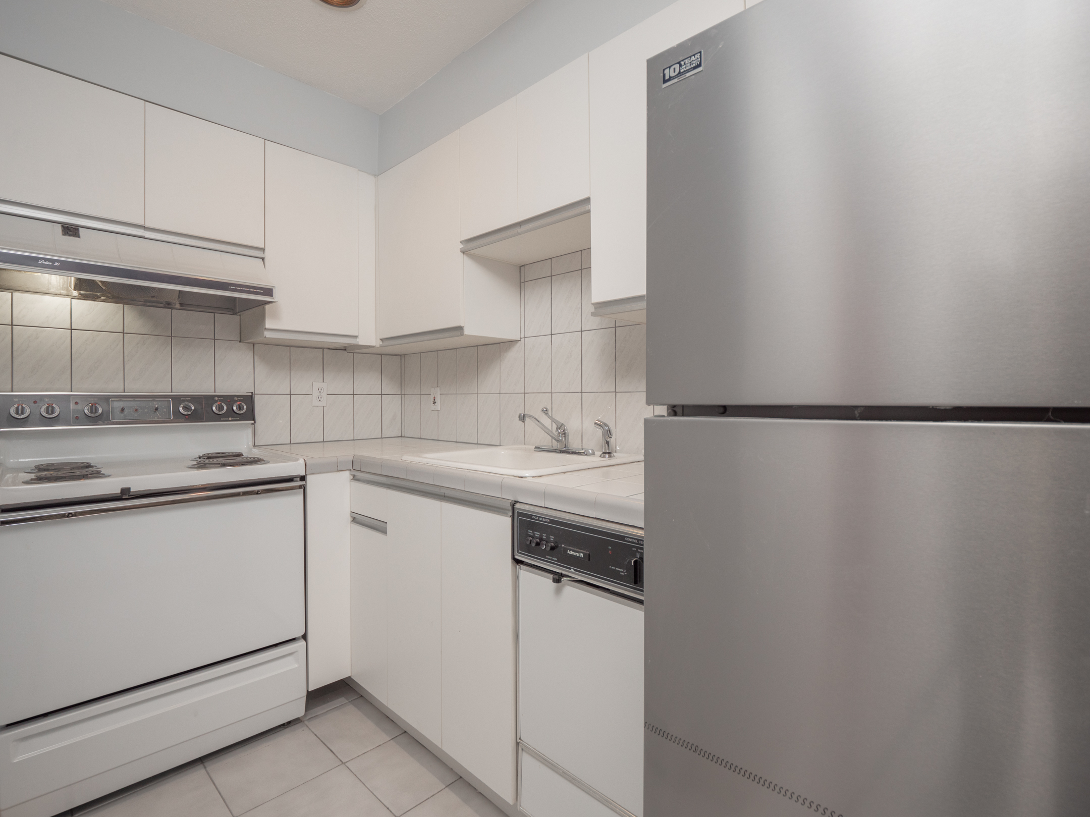 2 bed, 1 bath apartment for rent at 19 Montrose St Unit 1, Everett — photo 3 of 23