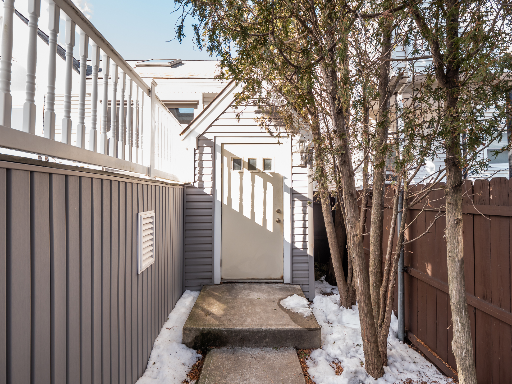 2 bed, 1 bath apartment for rent at 19 Montrose St Unit 1, Everett — photo 21 of 23