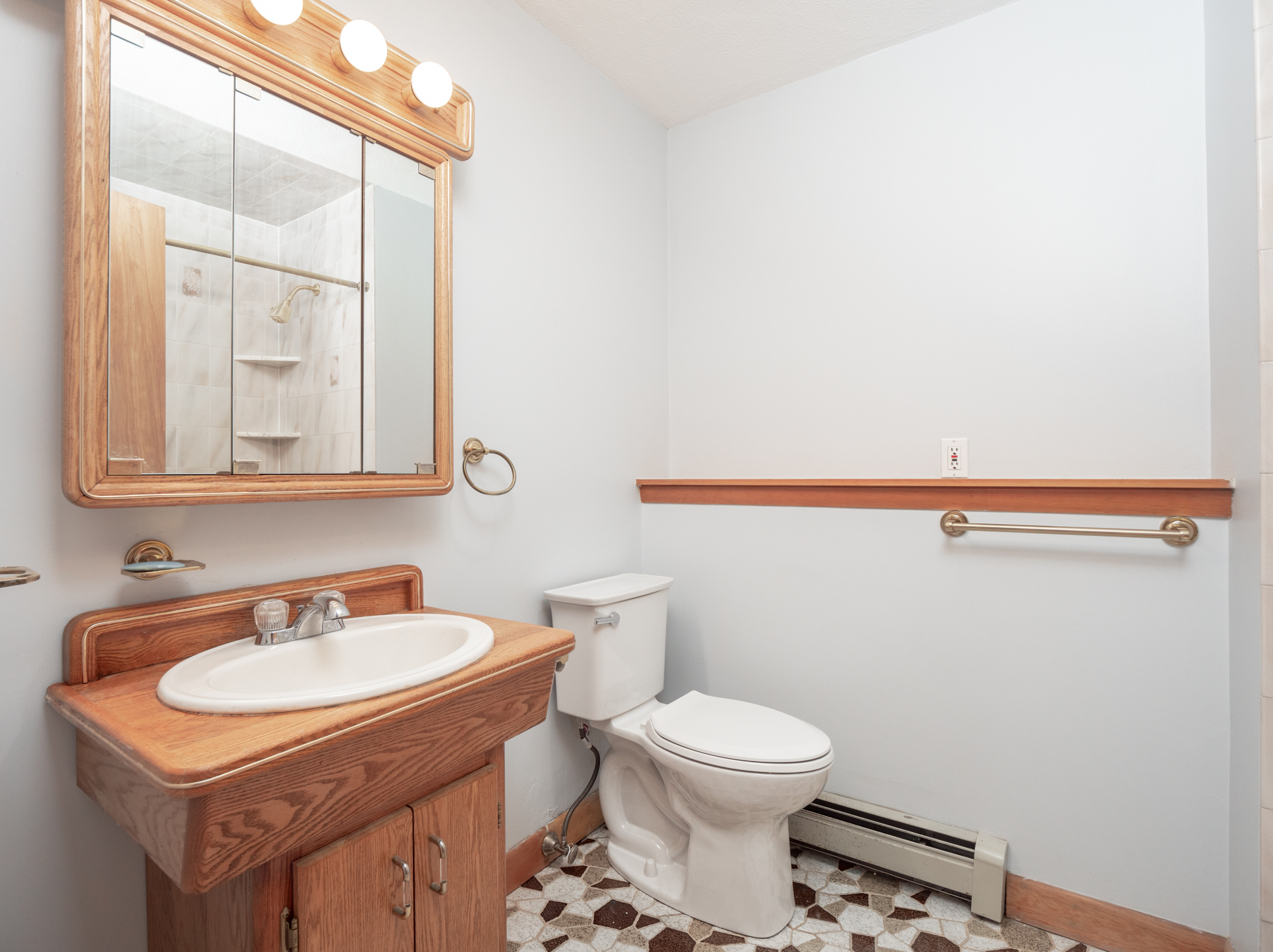 2 bed, 1 bath apartment for rent at 19 Montrose St Unit 1, Everett — photo 12 of 23