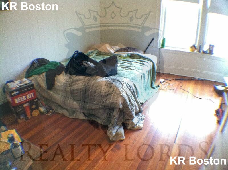 3 split bed, 1 bath apartment for rent at 19 Mount Hood Rd Unit 6, Brighton — photo 7 of 7