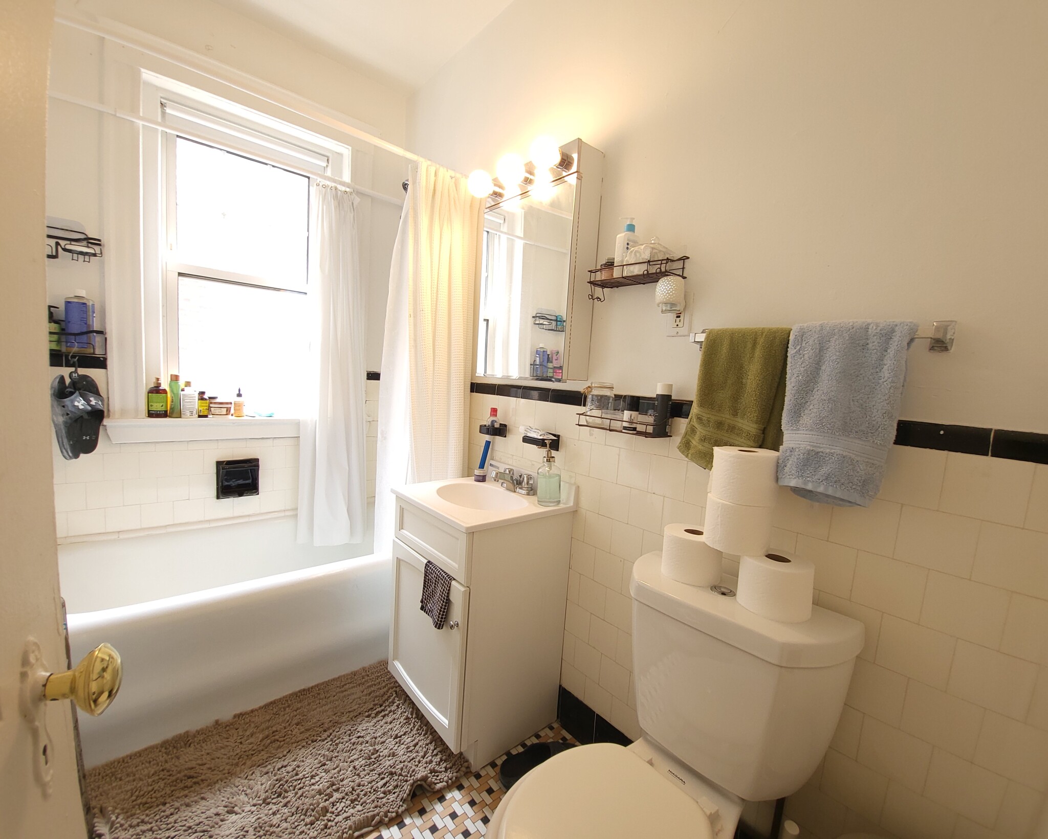 1 bed, 1 bath apartment for rent at 19 Wendell St Unit 9,, Harvard Square — photo 3 of 3