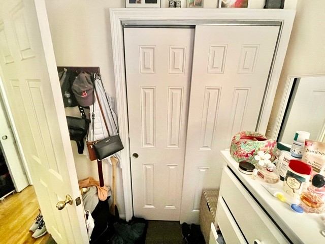 3 bed, 1 bath apartment for rent at 17 Thacher St Unit 2, North End — photo 19 of 24