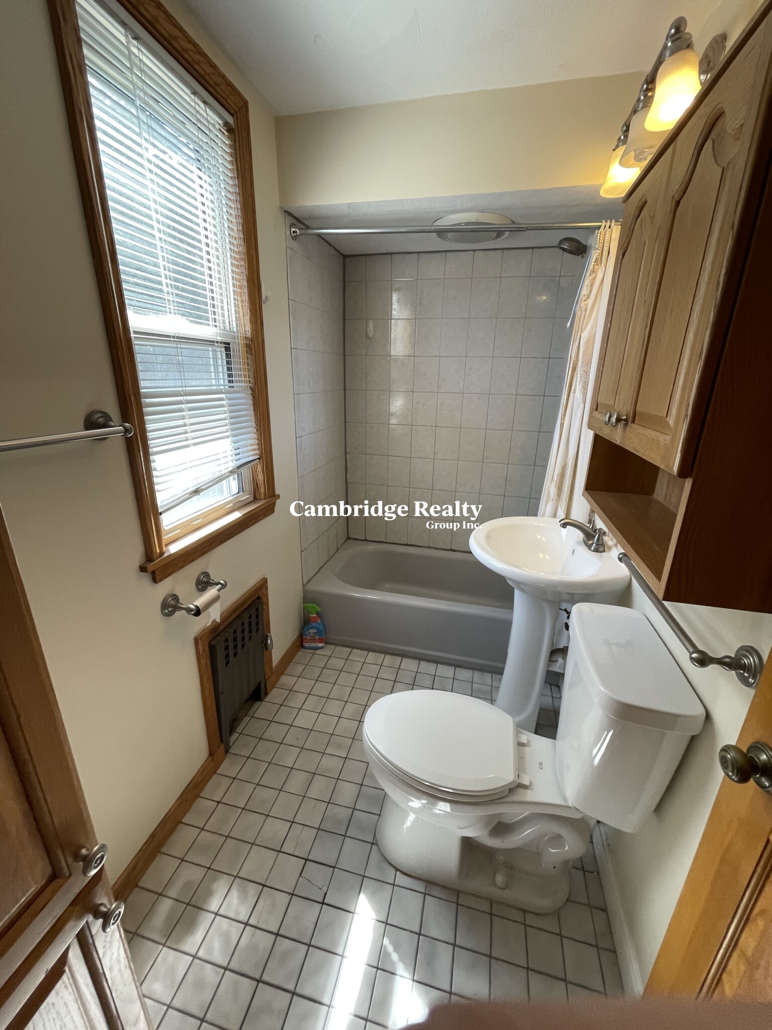 2 bed, 1 bath apartment for rent at 39 Magnus Ave Unit 2T, Ward Two — photo 22 of 24