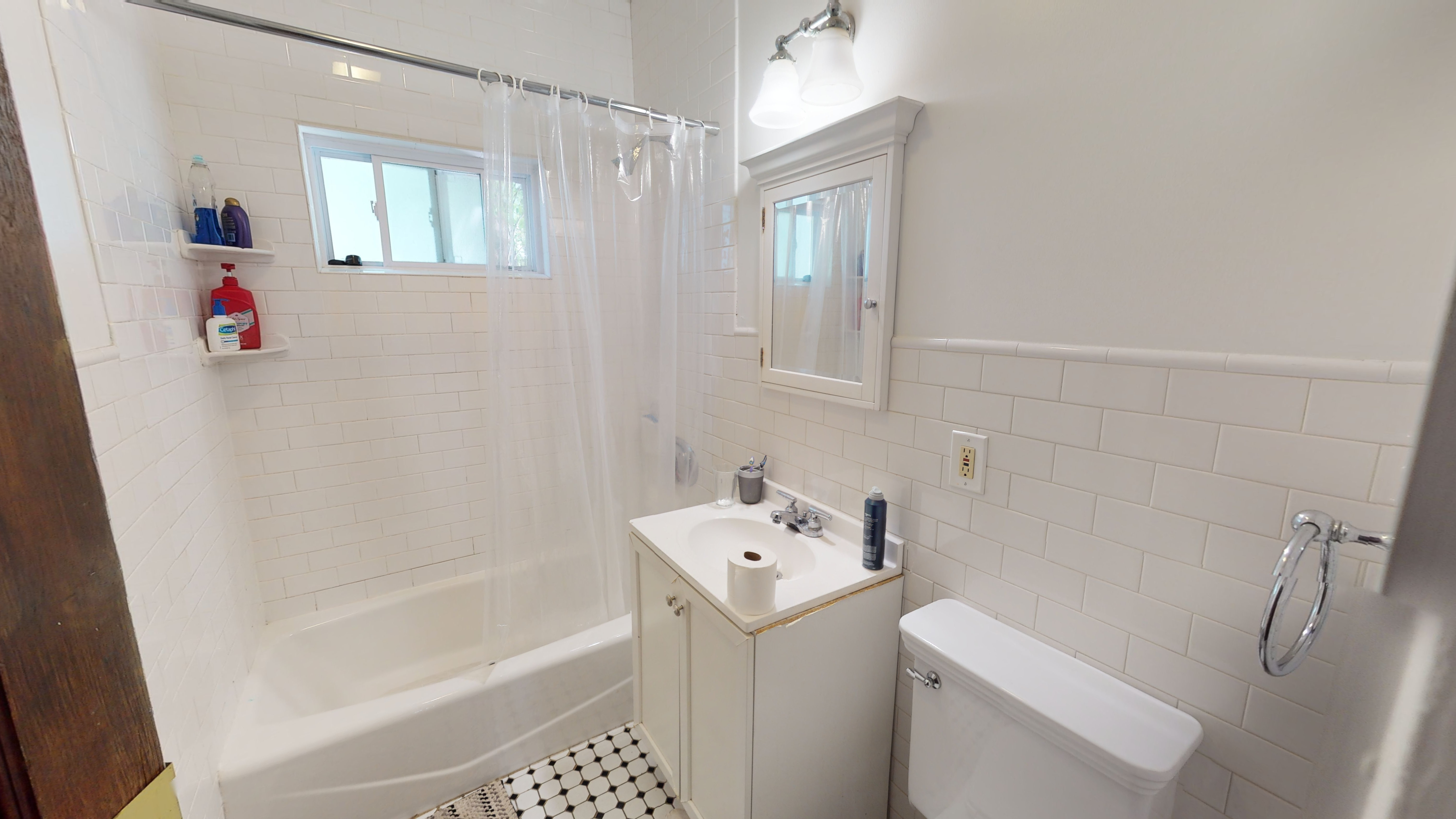 5 bed, 3 bath apartment for rent at 19 Upland Rd Unit 1, Porter Square — photo 7 of 19