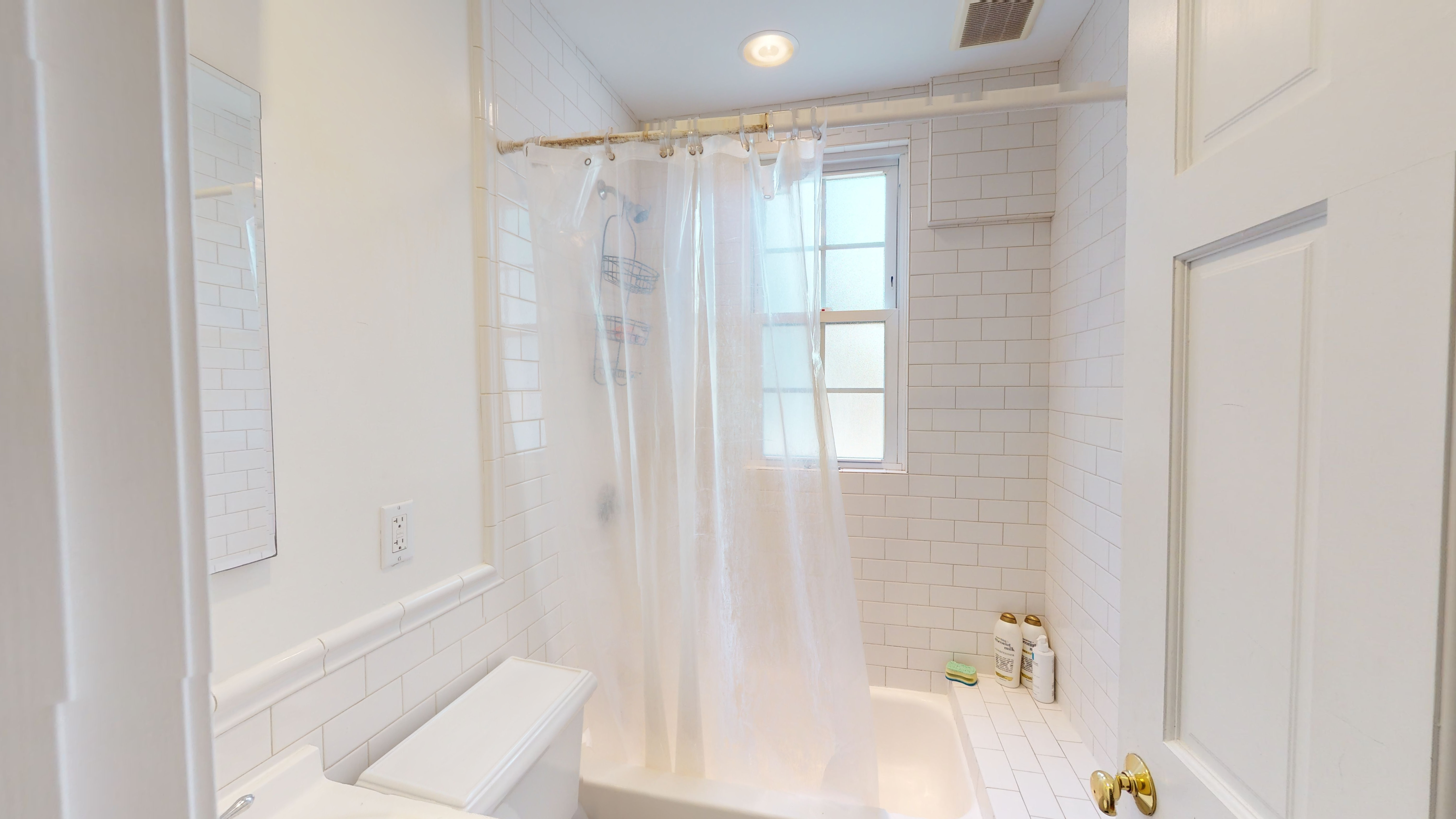 5 bed, 3 bath apartment for rent at 19 Upland Rd Unit 1, Porter Square — photo 14 of 19