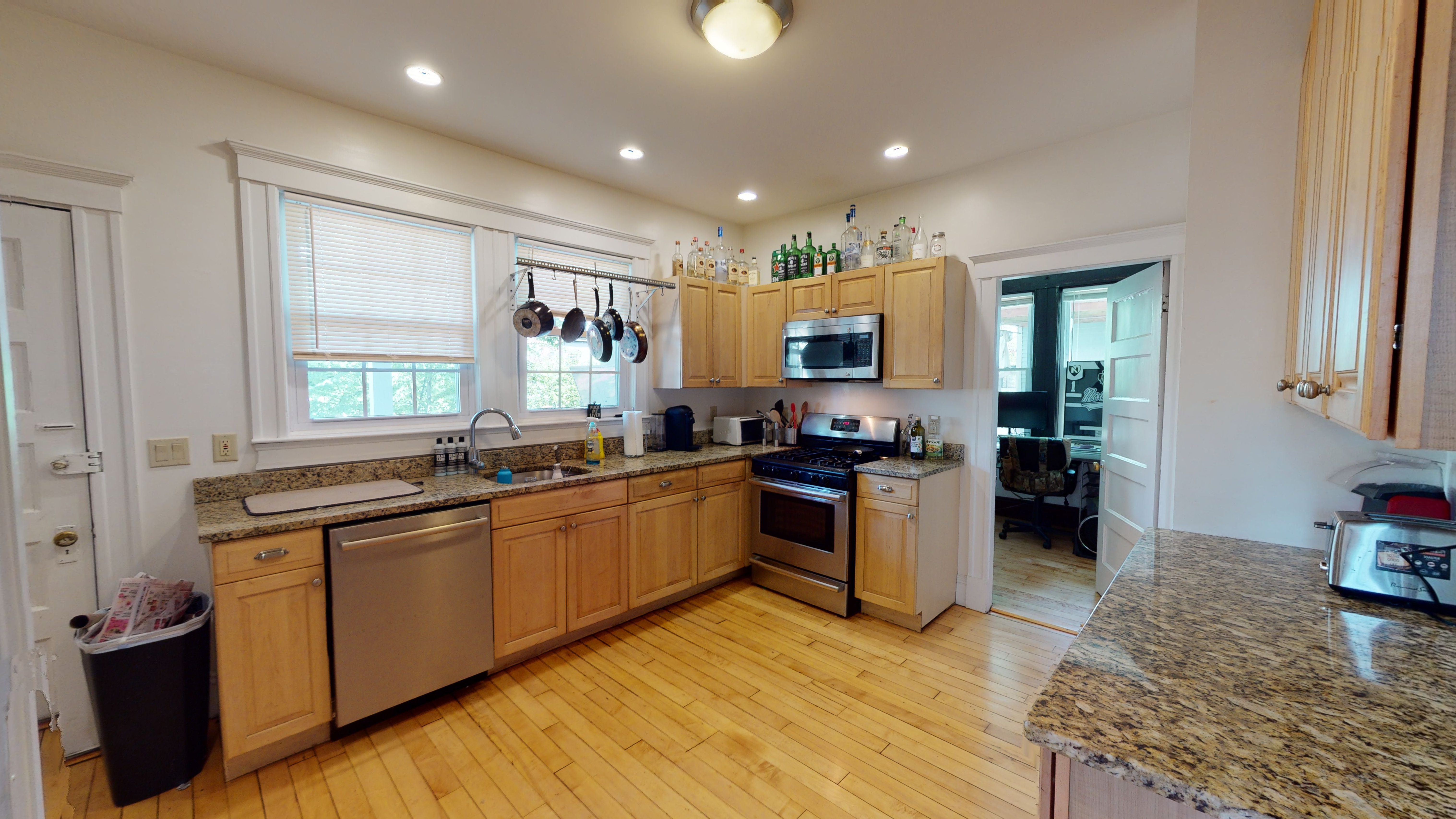 5 bed, 3 bath apartment for rent at 19 Upland Rd Unit 1, Porter Square — photo 1 of 19