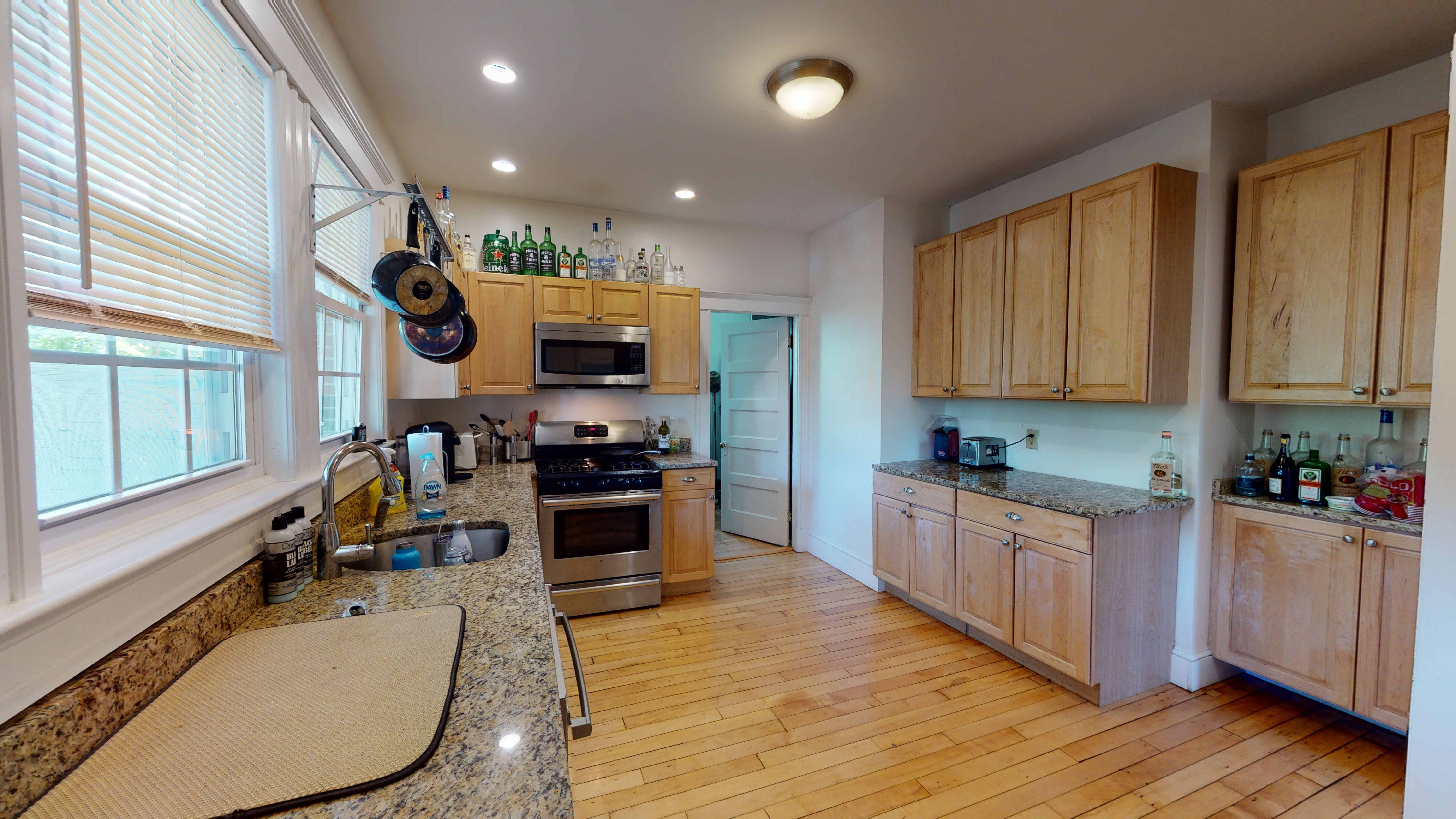 5 bed, 3 bath apartment for rent at 19 Upland Rd Unit 1, Porter Square — photo 2 of 19
