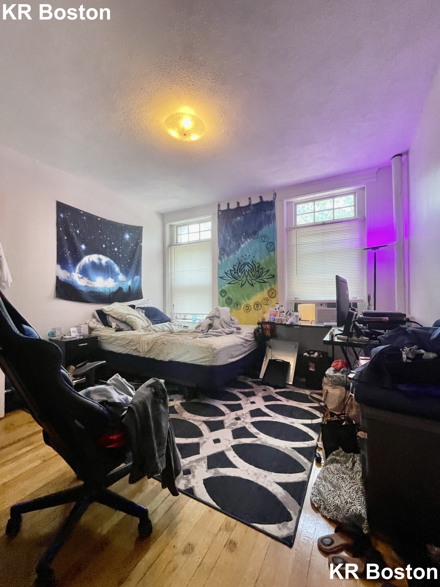 5 bed, 2 bath apartment for rent at 1915 Beacon St Unit 2, Chestnut Hill — photo 2 of 5