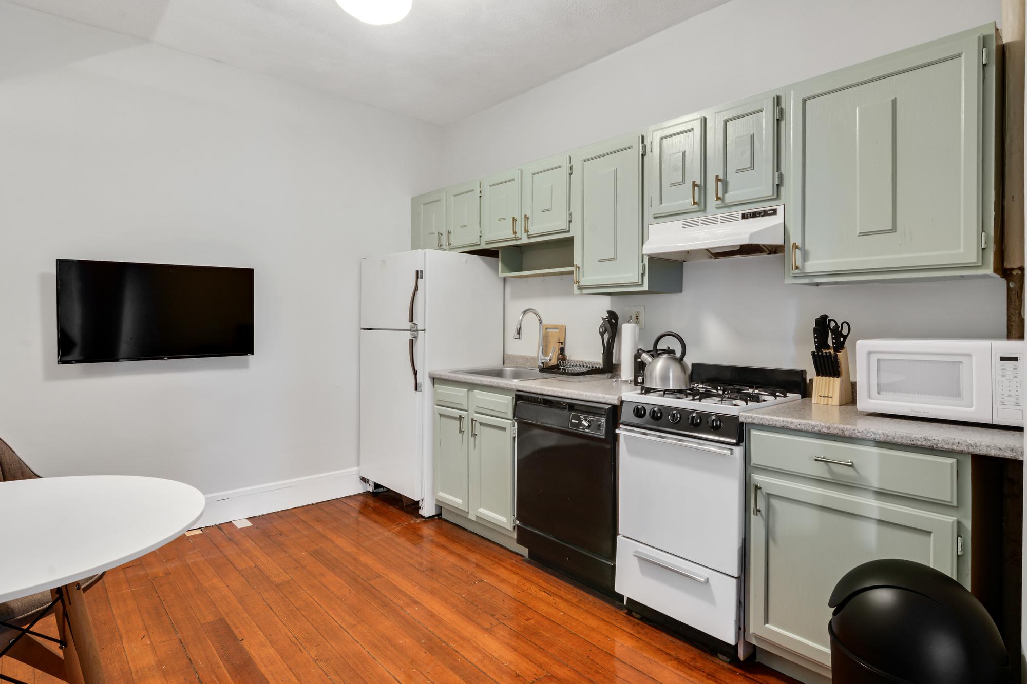 1 bed, 1 bath apartment for rent at 1905 Beacon St Unit 540, Brighton — photo 2 of 3