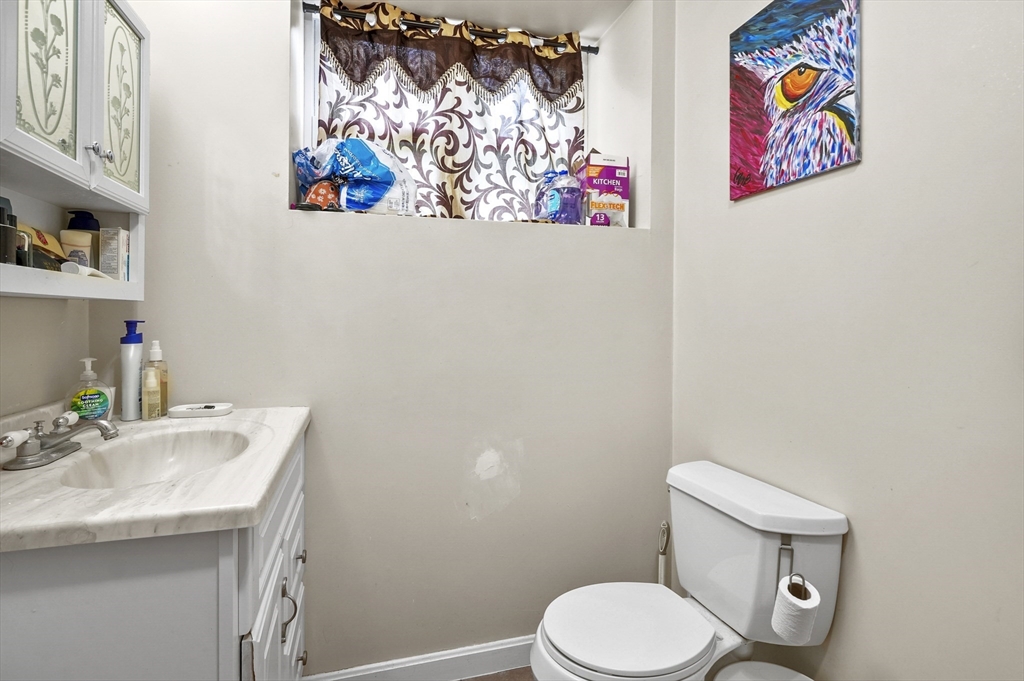 9 Gover Rd, Millbury