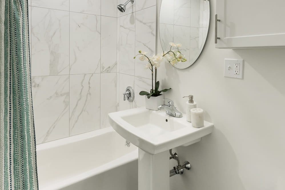 2 bed, 1 bath apartment for rent at 11 Camelot Ct Unit 11-7G, Brighton — photo 15 of 19