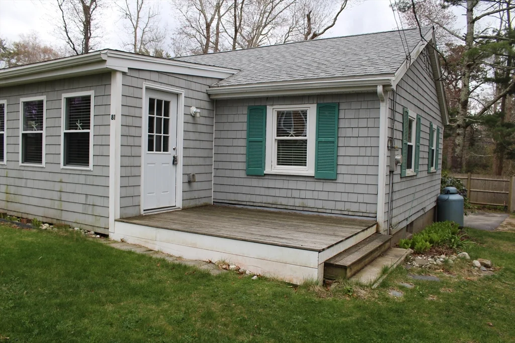 81 Winthrop Rd, Manomet
