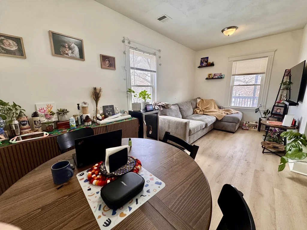 127 Eliot St, Chestnut Hill