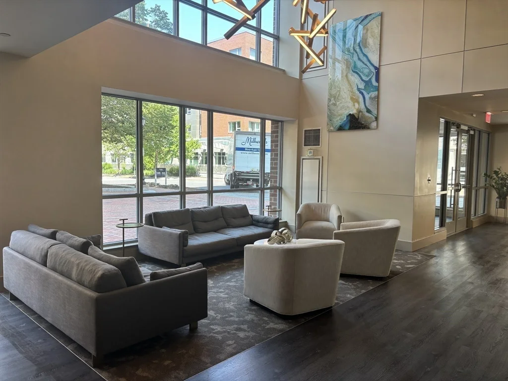 100 Station Landing, Wellington