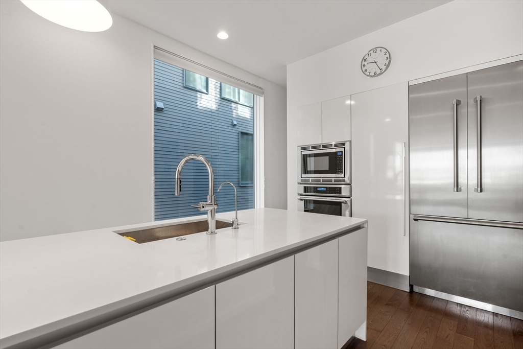 519 East 1st St, South Boston