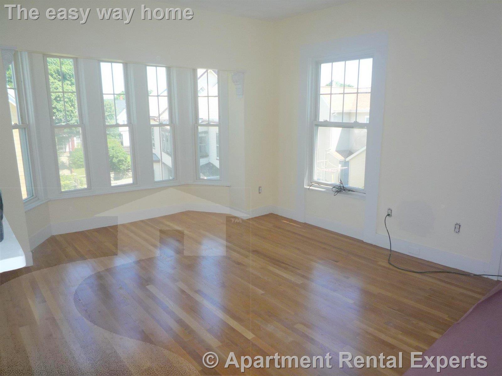 14 Rockland Pl, Malden Center