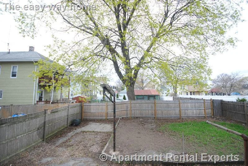 15 Taylor St, Tufts