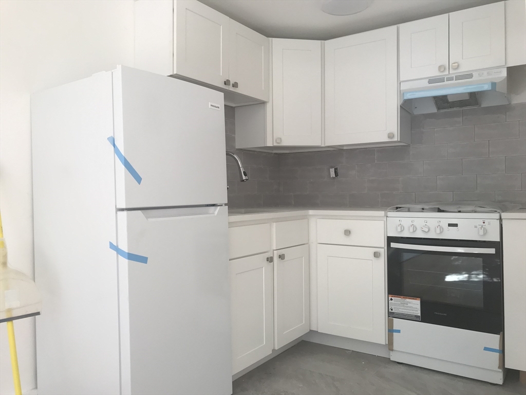 41 Strathmore Rd, Brighton