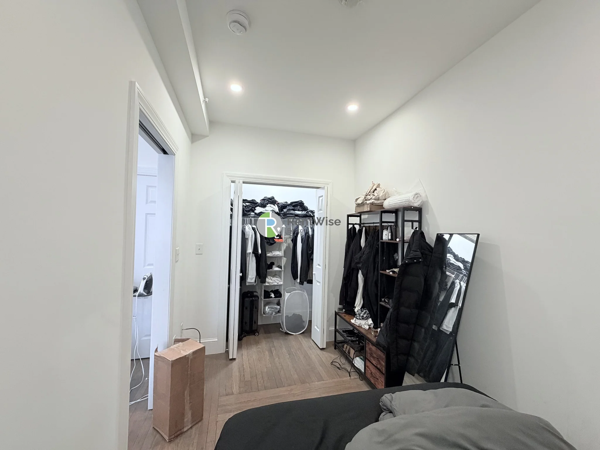11 Queensberry St, Fenway