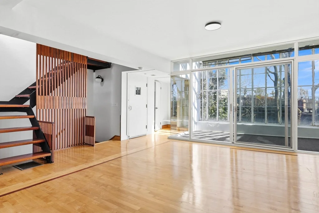 298 Columbus Ave, Back Bay