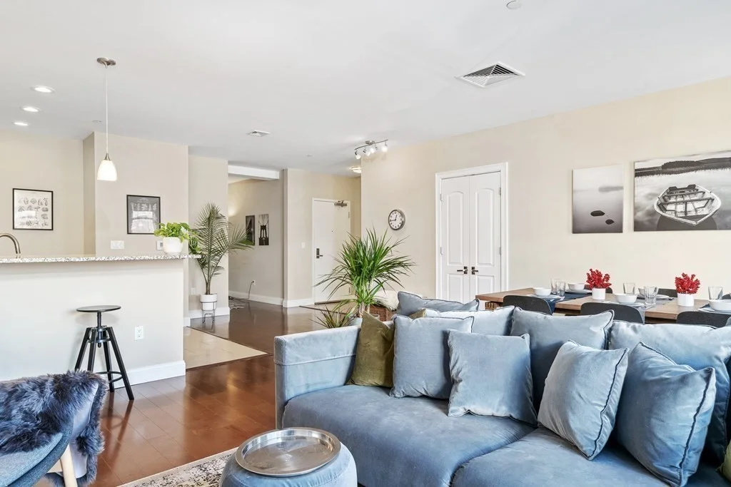 11 West Broadway, South Boston