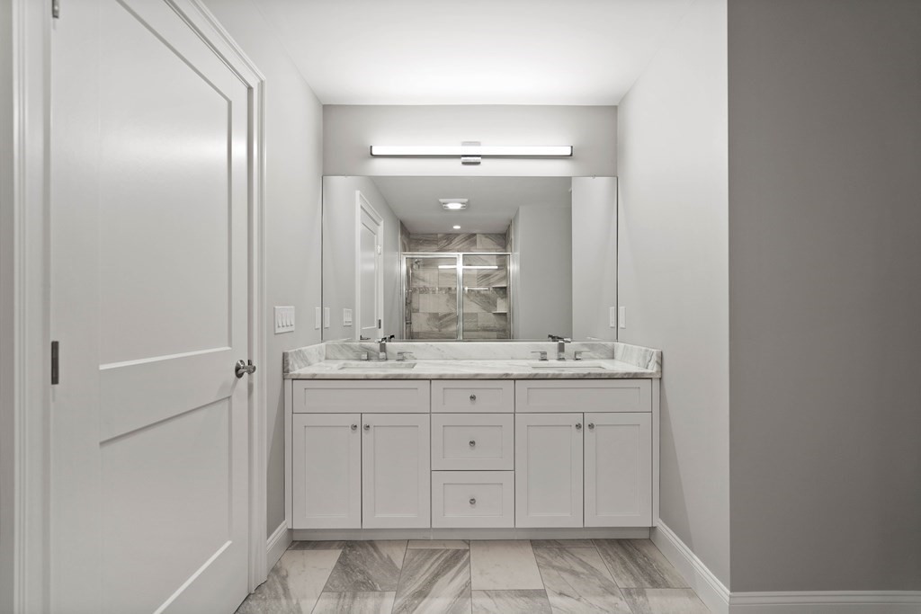 17 Monroe St, Norwood