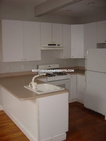 2 bed, 1 bath apartment for rent at 536 Tremont St Unit 3, South End — photo 3 of 26