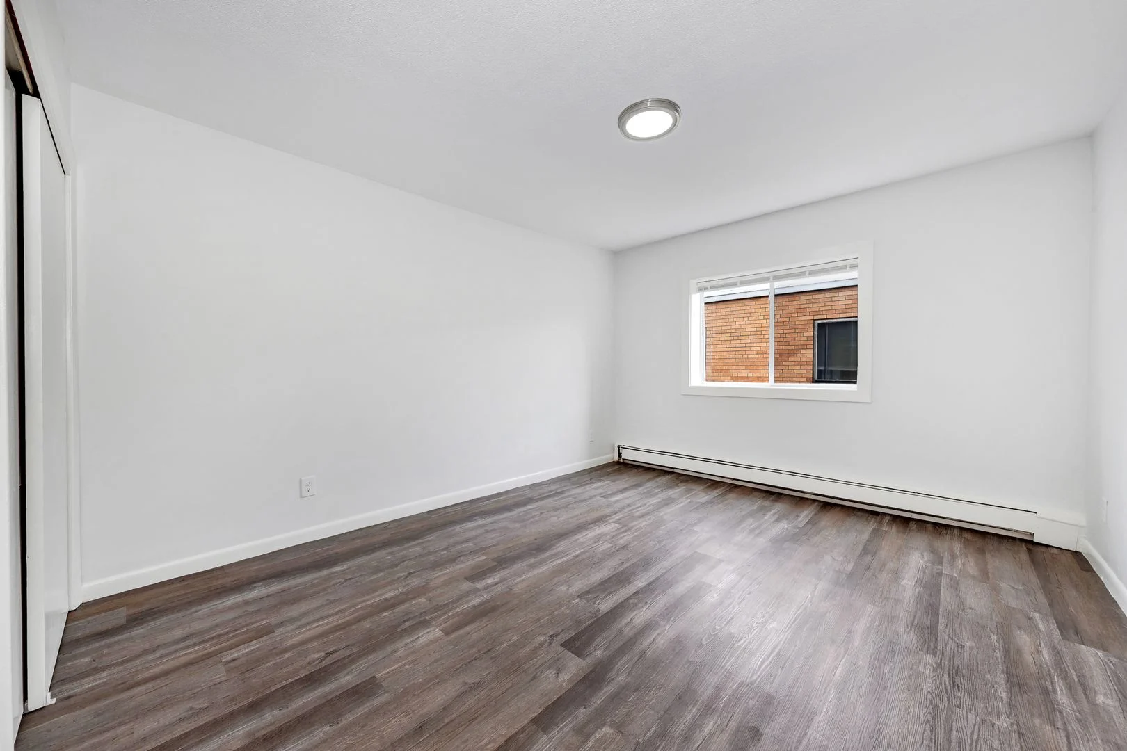 1045 River St, Hyde Park