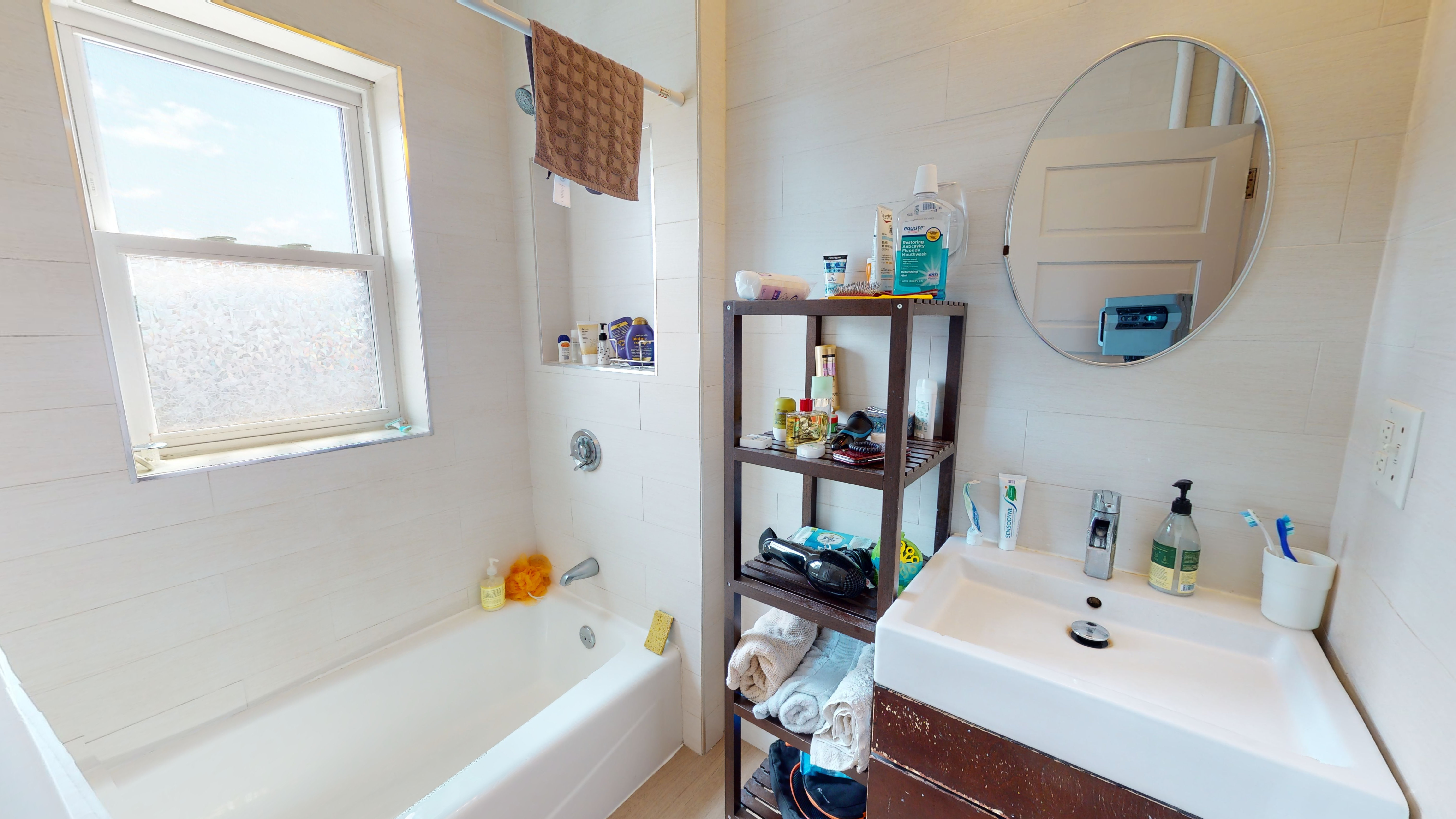 3 bed, 1 bath apartment for rent at 1925 Massachusetts Ave Unit 7, Porter Square — photo 5 of 14