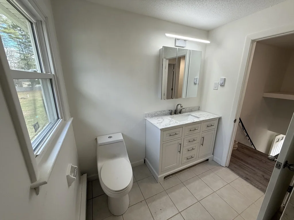 1328 East St, Mansfield