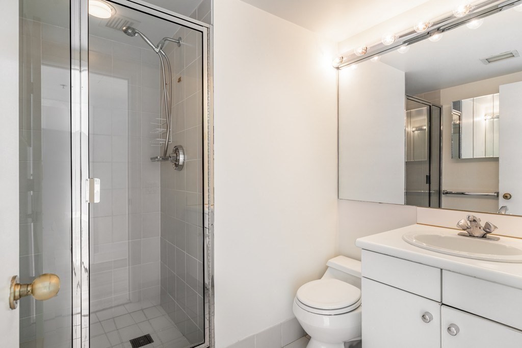 75-83 Cambridge Pkwa, East Cambridge