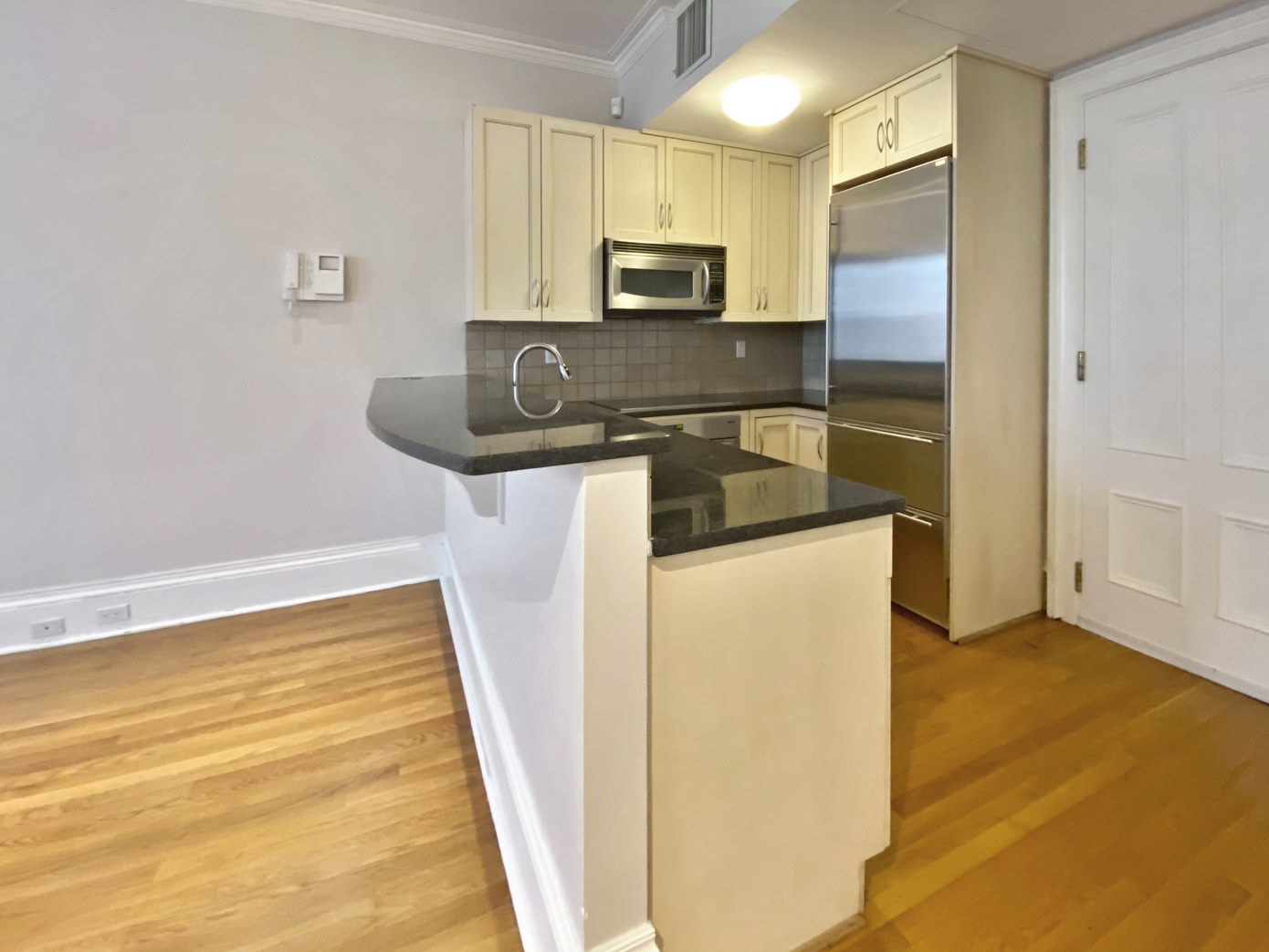 Studio bed, 1 bath apartment for rent at 80 Marlborough St Unit 6, Back Bay — photo 11 of 28