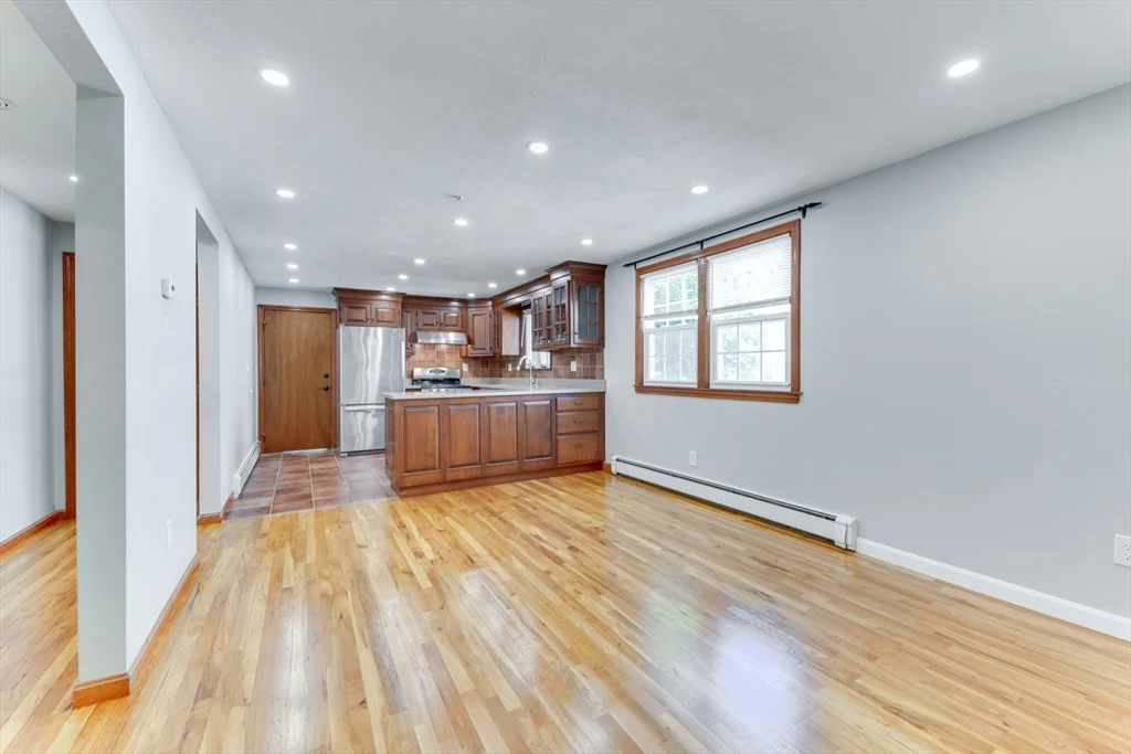 182 Safford St, Quincy