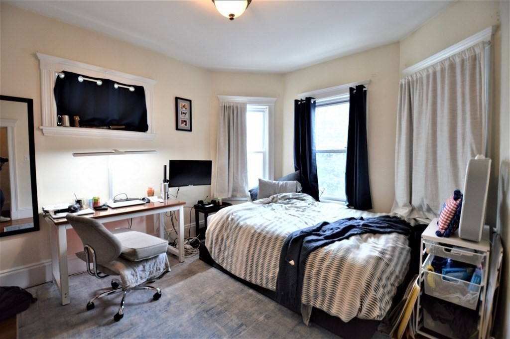 67 Washburn Ave, North Cambridge