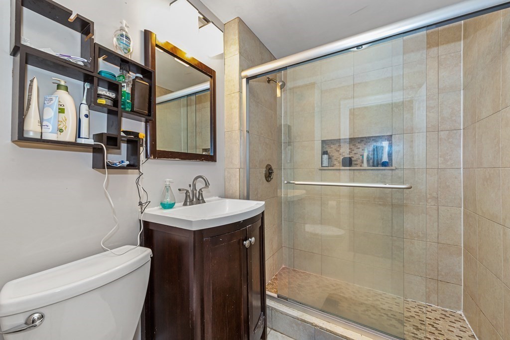 44 Hillside St, Mission Hill