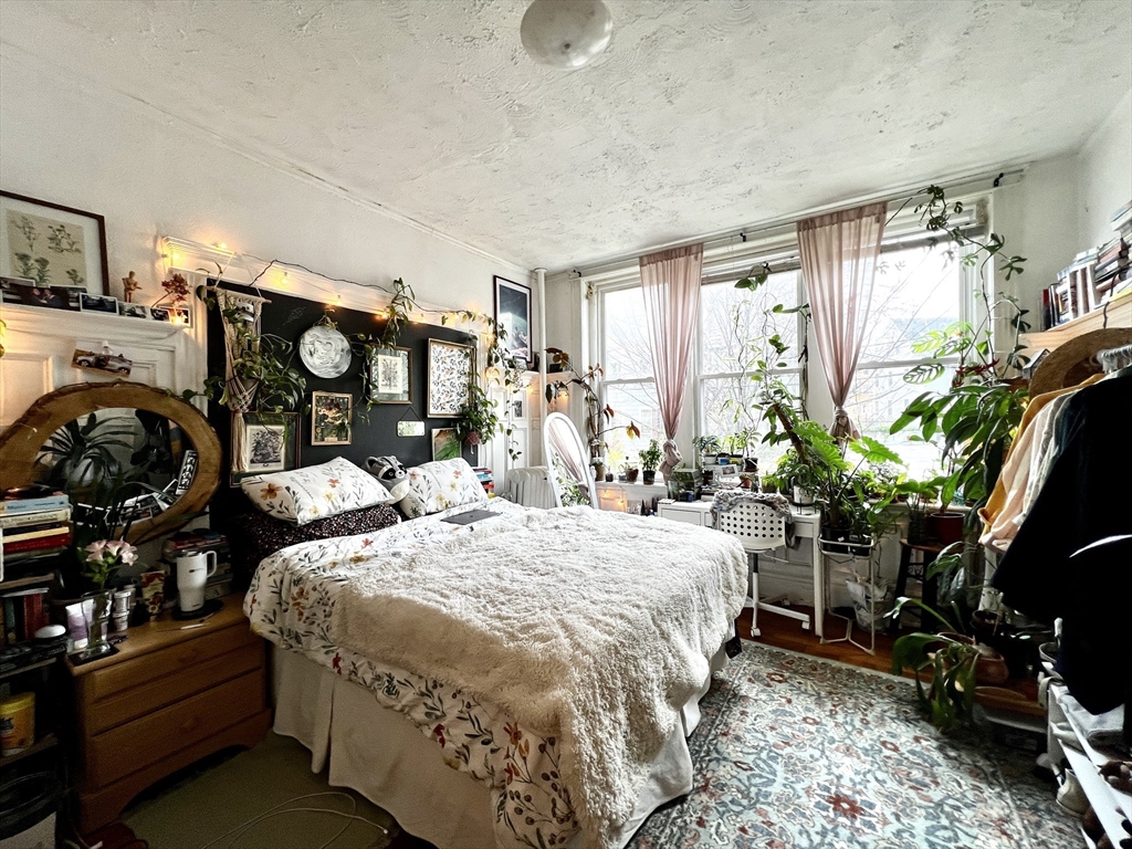 144 Coolidge St, Coolidge Corner