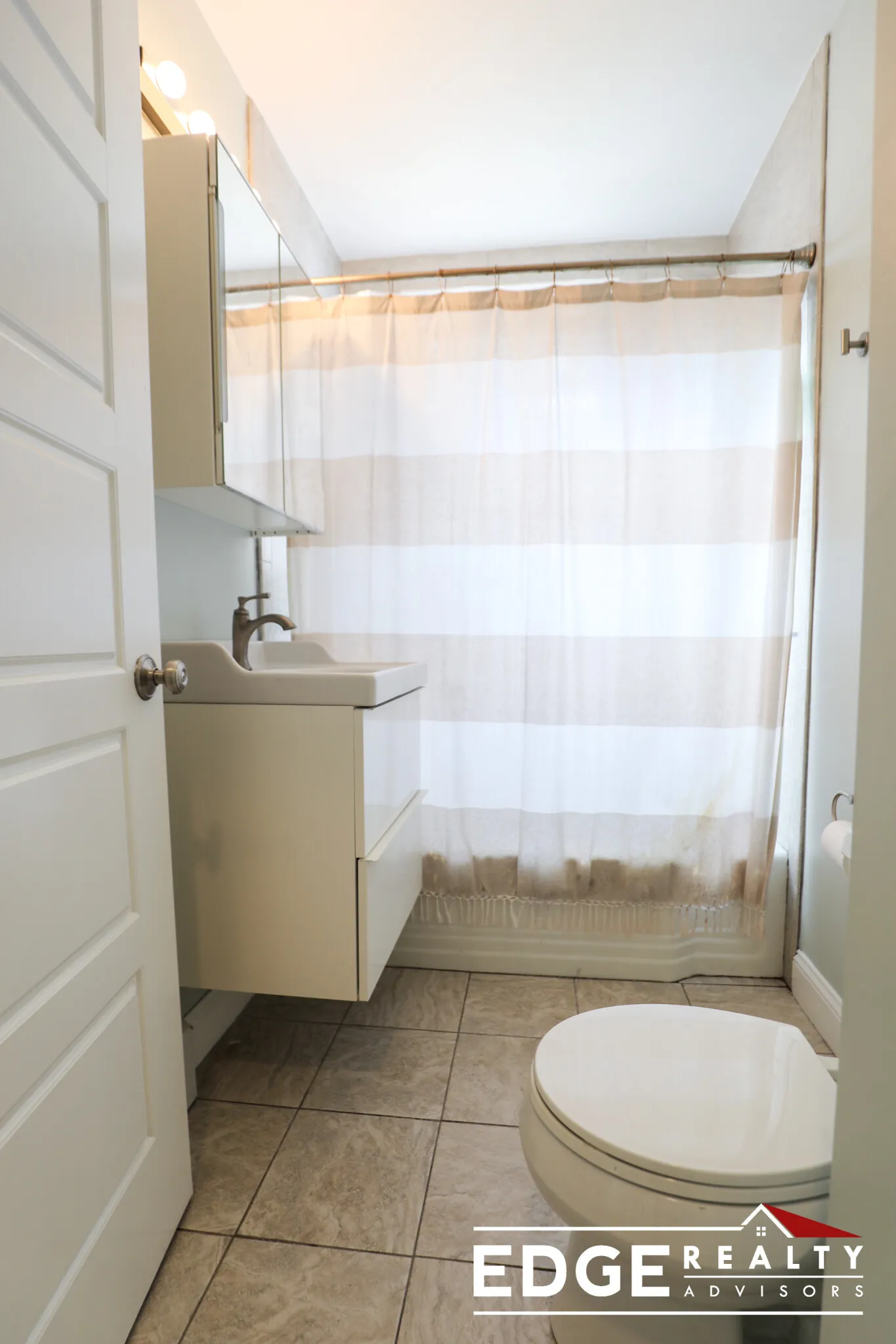 1526 Commonwealth Ave, Brighton