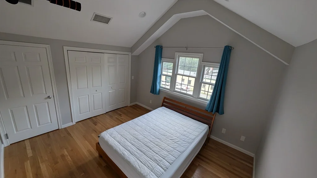 894 Main St, Wakefield