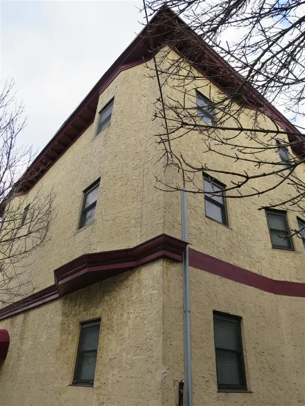 111 Walnut St, Winter Hill