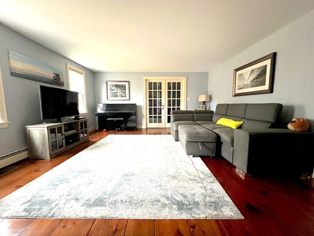 170 Saddle Hill Rd, Hopkinton