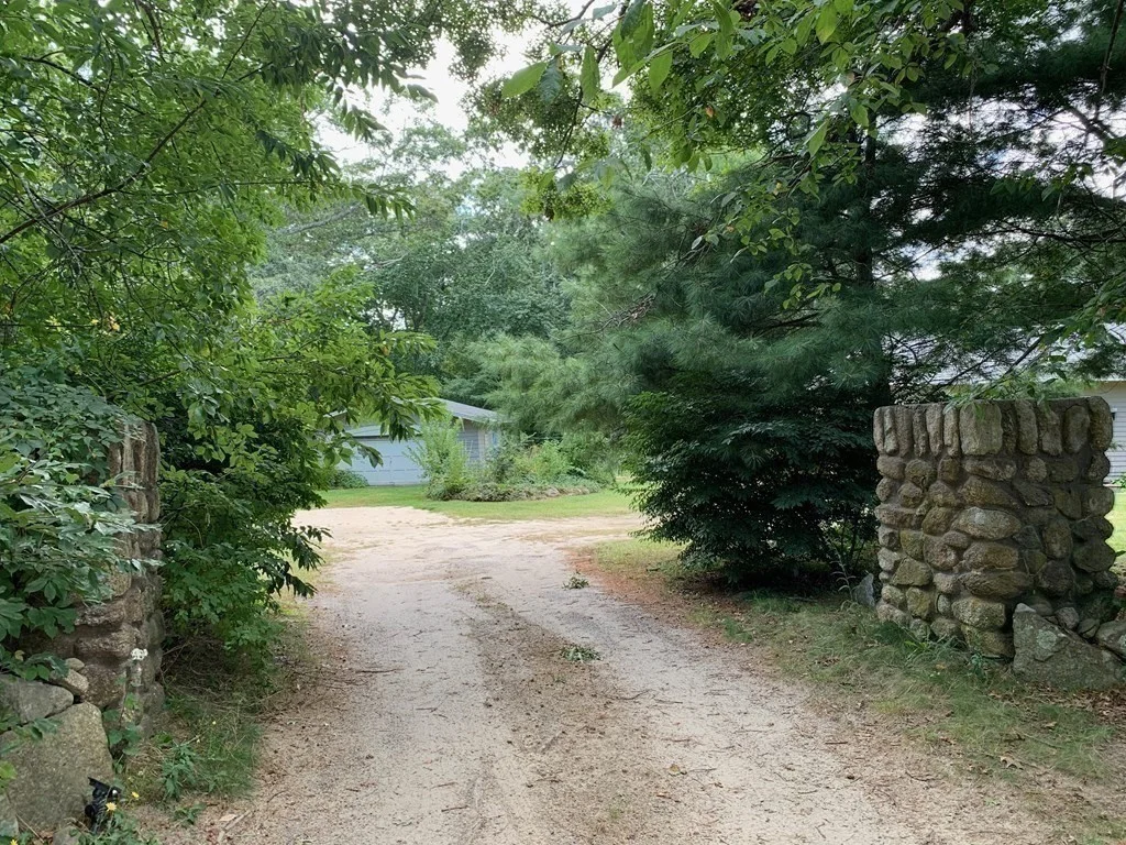 3 Foxglove Dr, Manomet