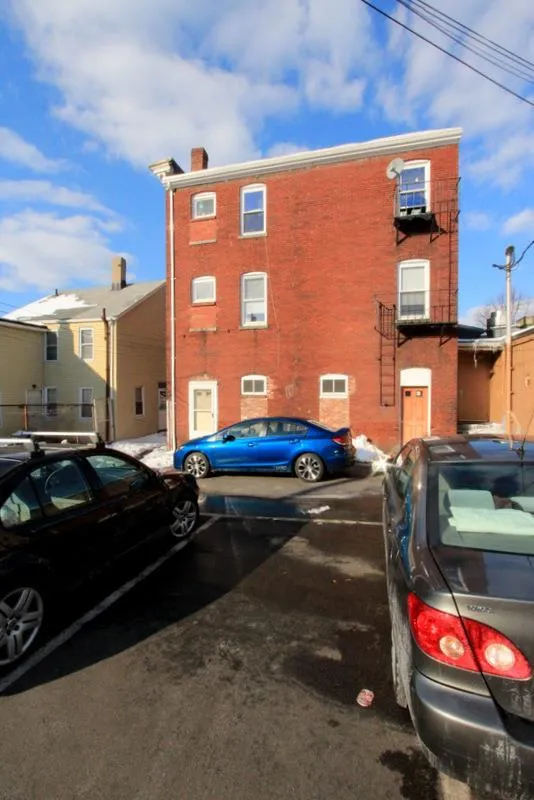 10 Winter St, East Cambridge