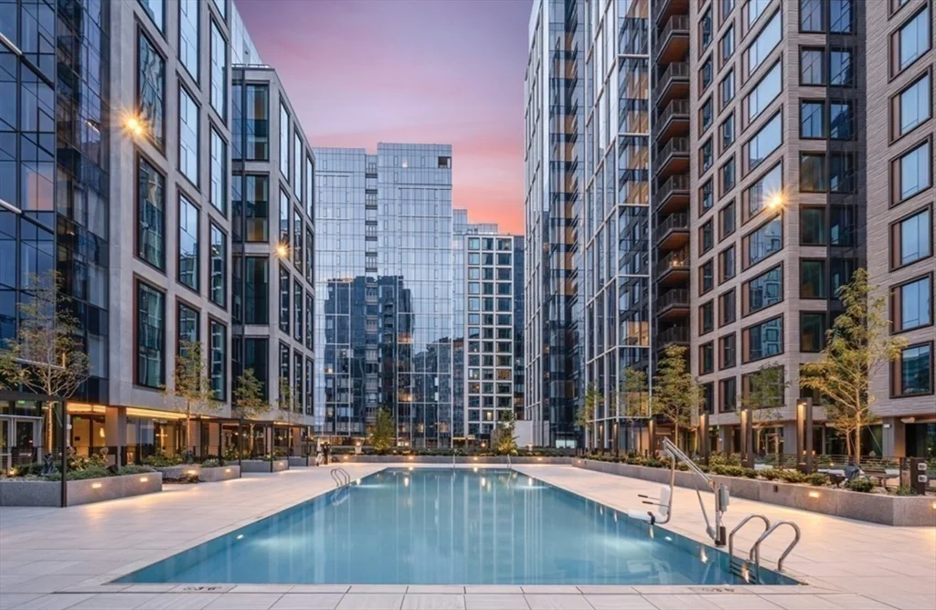 135 Seaport Blvd, Seaport District