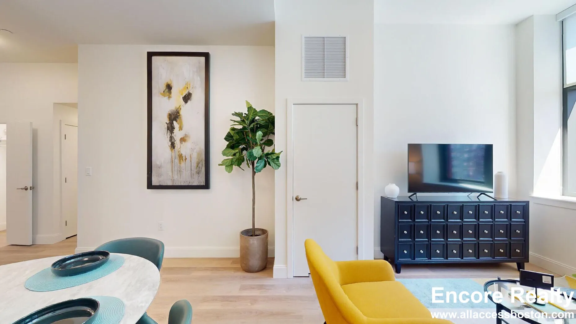 1079 Commonwealth Ave, Allston