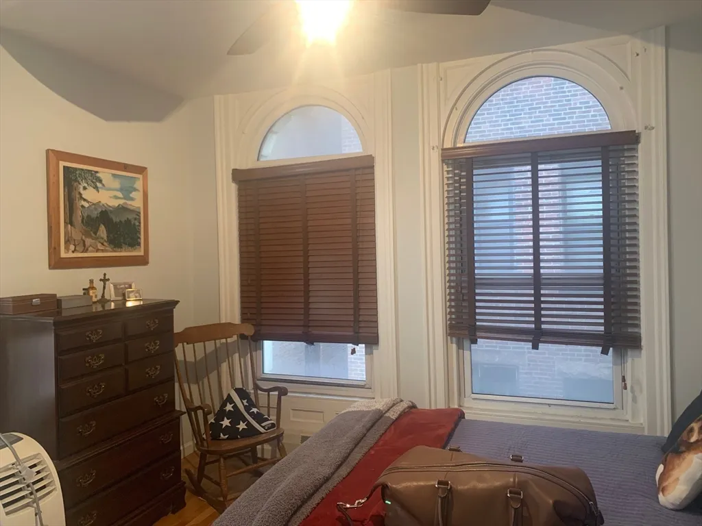 483 Beacon St, Back Bay