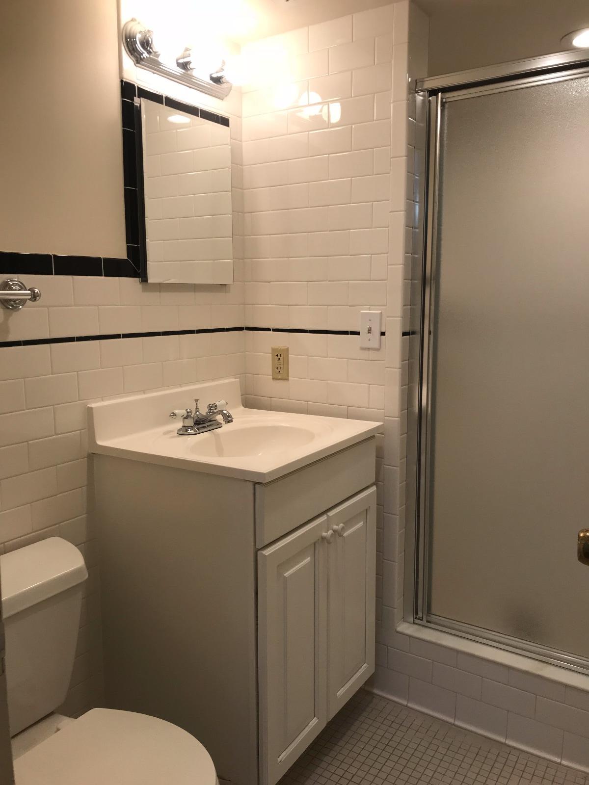 101 Monmouth St, Longwood