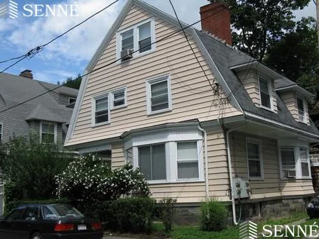 15 Prentiss St, Baldwin