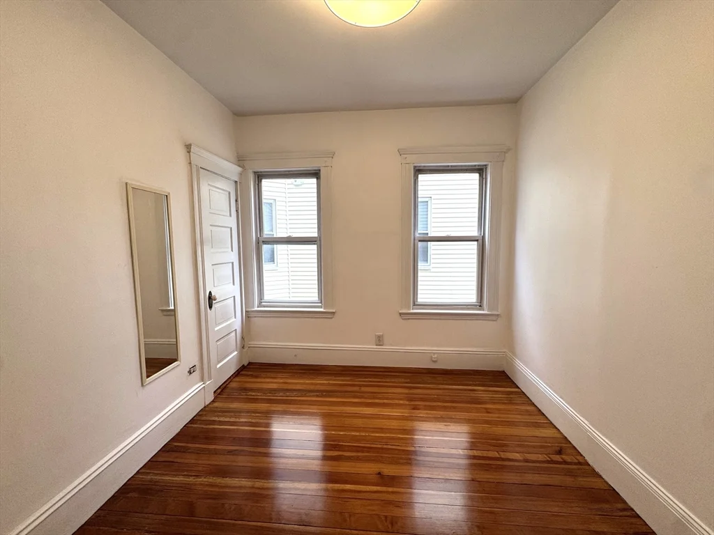 67 Washburn Ave, North Cambridge