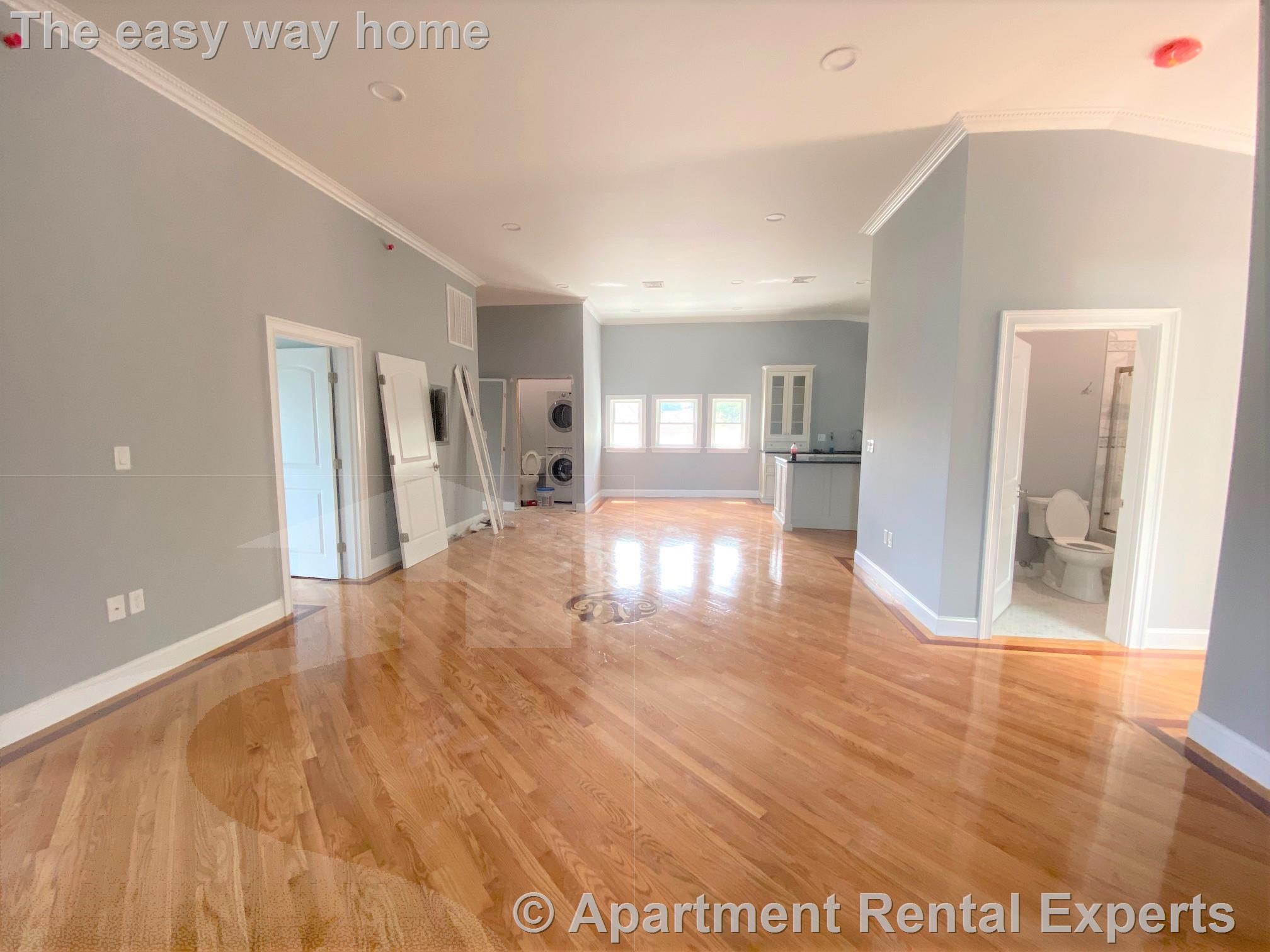 66 Dudley St, Salem St. Area