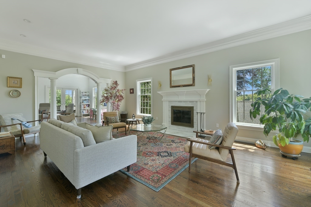 3 Wood Ln, Winchester